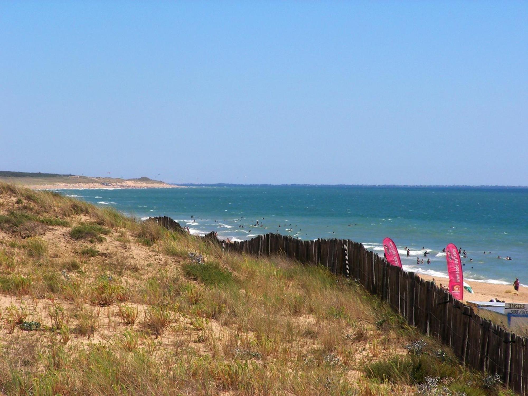 Camping Le Clos Des Pins Longeville-sur-Mer Εξωτερικό φωτογραφία