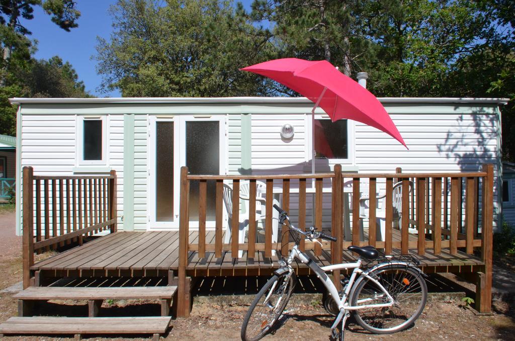 Camping Le Clos Des Pins Longeville-sur-Mer Εξωτερικό φωτογραφία